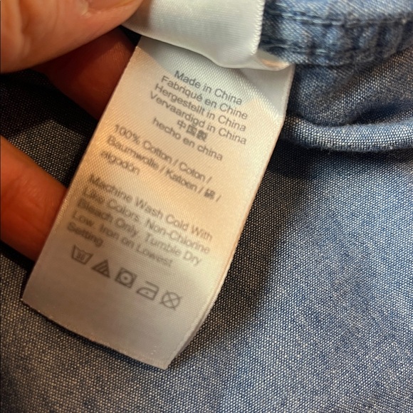 J. Crew Chambray Blue Casual button up shirt pleated size 12 woman - Picture 6 of 8